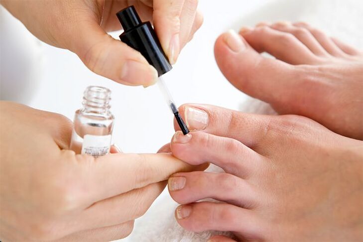 anti-fungal nail polishes